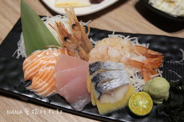 定食8(頭份大潤發店)：苗栗頭份》定食8,頭份大潤發店。美味超值日式定食,上班族聚餐首選