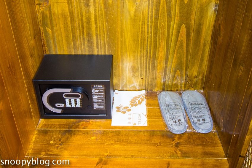 冒煙的喬就是公寓旅店~近駁二藝術特區,美式復古工業風格、雪佛蘭古董車櫃台,有個性的特色旅店