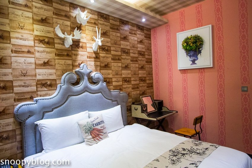 冒煙的喬就是公寓旅店~近駁二藝術特區,美式復古工業風格、雪佛蘭古董車櫃台,有個性的特色旅店