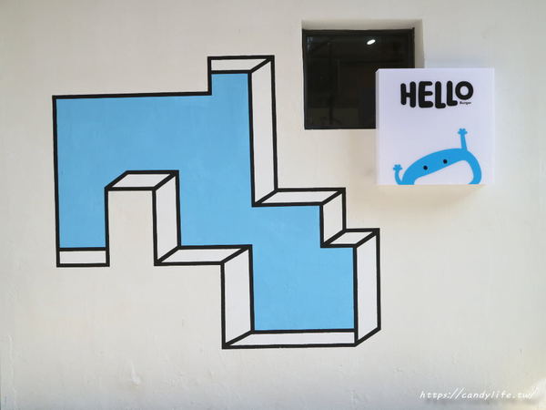 HELLO Burger:台中美食│HELLO Burger〃逢甲夜市巷弄中的可愛漢堡店,漢堡堡是採用鮮奶吐司做成的~