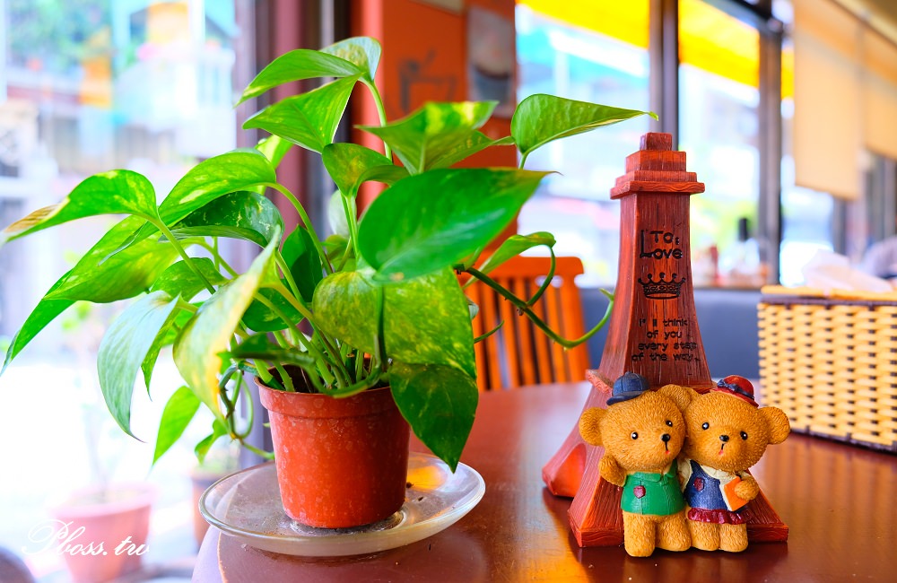 [台南]東區 菲律賓特色料理|羅望子牛腩鍋vs農夫醬|自助式早午餐吃到飽 伊家YI HOME Brunch