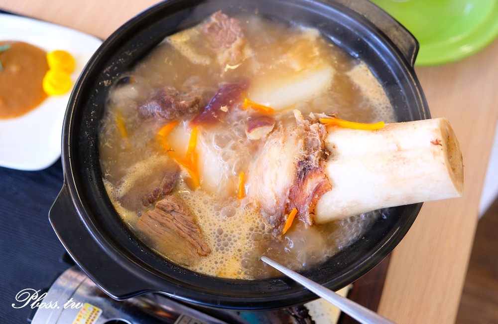 [台南]東區 菲律賓特色料理|羅望子牛腩鍋vs農夫醬|自助式早午餐吃到飽 伊家YI HOME Brunch