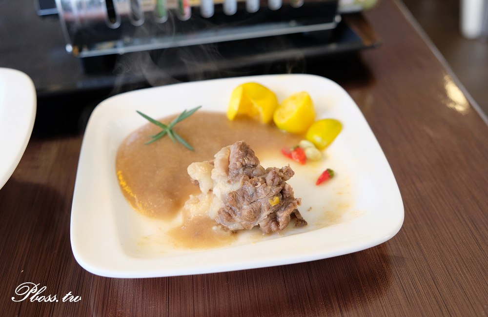 [台南]東區 菲律賓特色料理|羅望子牛腩鍋vs農夫醬|自助式早午餐吃到飽 伊家YI HOME Brunch