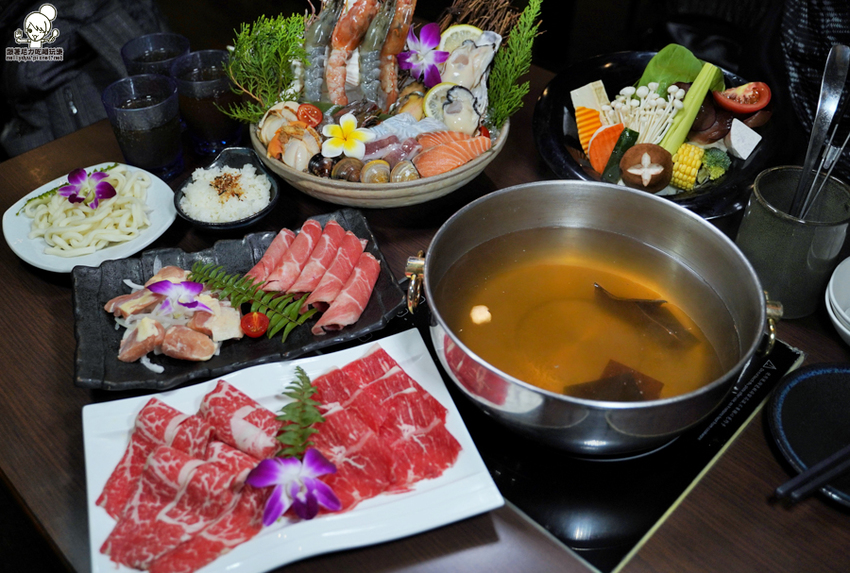 北高雄巷弄鍋物 季樂涮涮鍋，大口吃肉、澎派海鮮之鍋物推薦｜免費冰淇淋、飲品、甜湯 - 跟著尼力吃喝玩樂＆親子生活