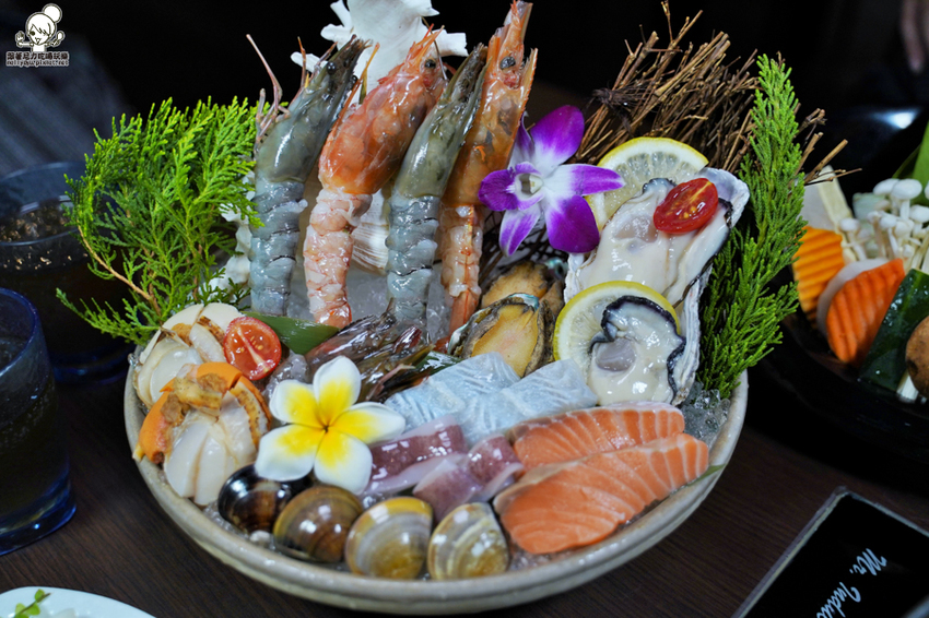 北高雄巷弄鍋物 季樂涮涮鍋，大口吃肉、澎派海鮮之鍋物推薦｜免費冰淇淋、飲品、甜湯 - 跟著尼力吃喝玩樂＆親子生活