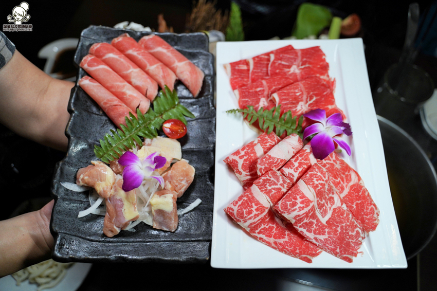 北高雄巷弄鍋物 季樂涮涮鍋，大口吃肉、澎派海鮮之鍋物推薦｜免費冰淇淋、飲品、甜湯 - 跟著尼力吃喝玩樂＆親子生活