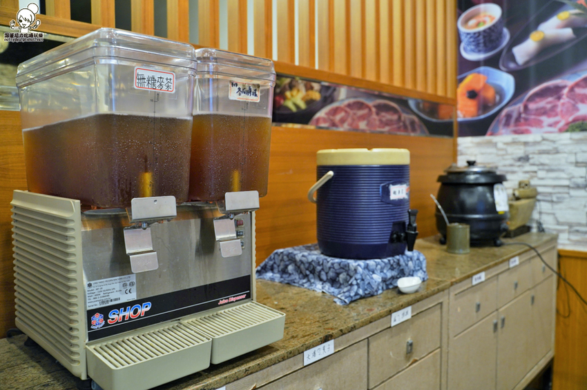 北高雄巷弄鍋物 季樂涮涮鍋，大口吃肉、澎派海鮮之鍋物推薦｜免費冰淇淋、飲品、甜湯 - 跟著尼力吃喝玩樂＆親子生活