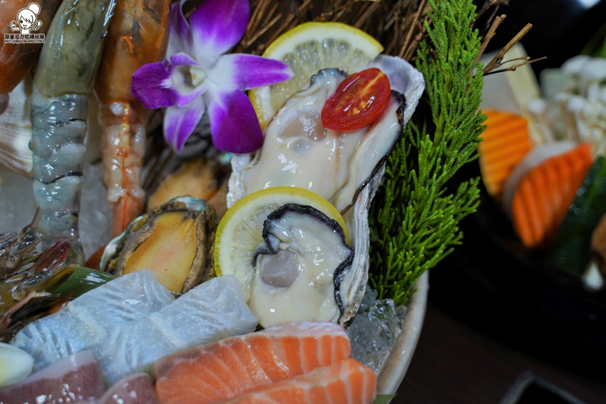 北高雄巷弄鍋物 季樂涮涮鍋，大口吃肉、澎派海鮮之鍋物推薦｜免費冰淇淋、飲品、甜湯 - 跟著尼力吃喝玩樂＆親子生活