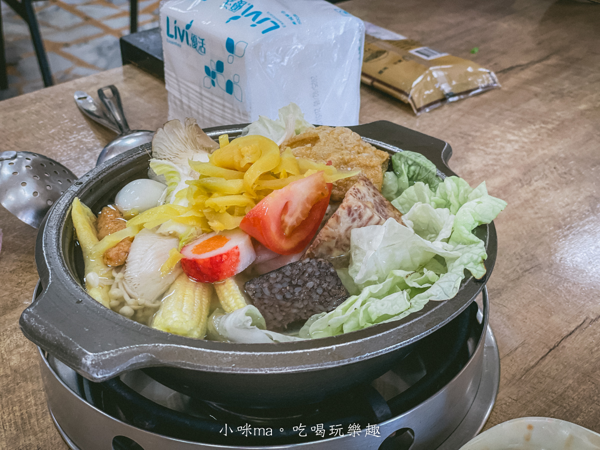 福緣火鍋|金山在地人氣小火鍋,開在中油旁邊有夠不起眼,連平日都要排隊,內附完整菜單 金山美食