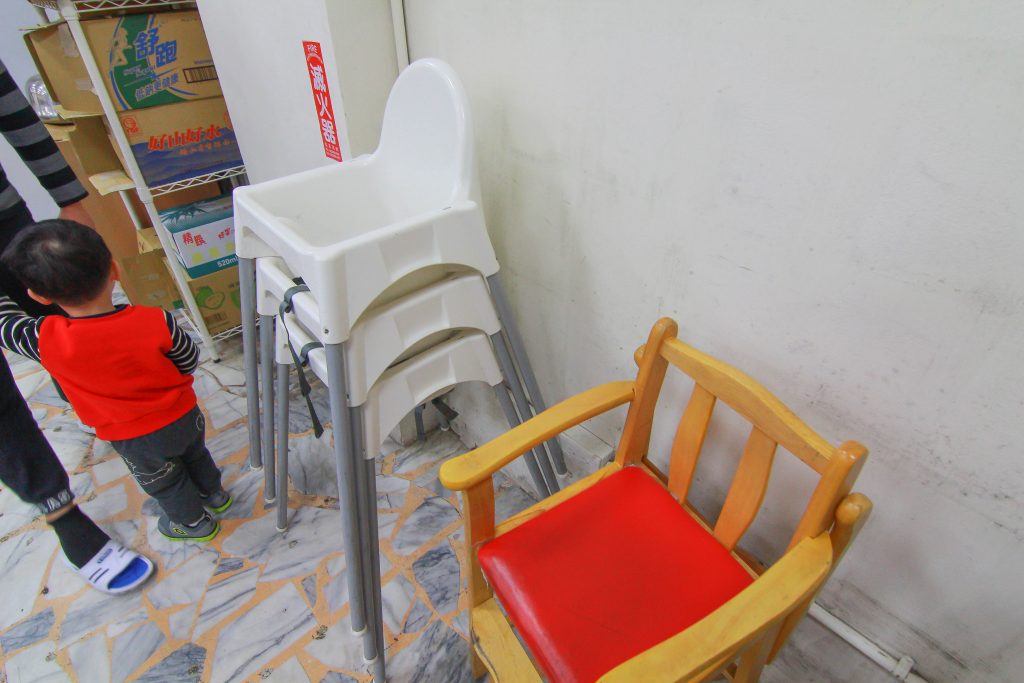 CP值超高！兩百元享用超鮮美的海鮮鍋(當日現殺魚肉.軟絲.蝦子.排骨)，福緣火鍋讓人又愛又恨～