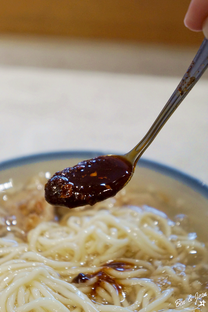 阿娘給的蒜味肉羹,蒜香濃郁成排隊傳奇!更被譽為宜蘭蒜味肉羹的始祖