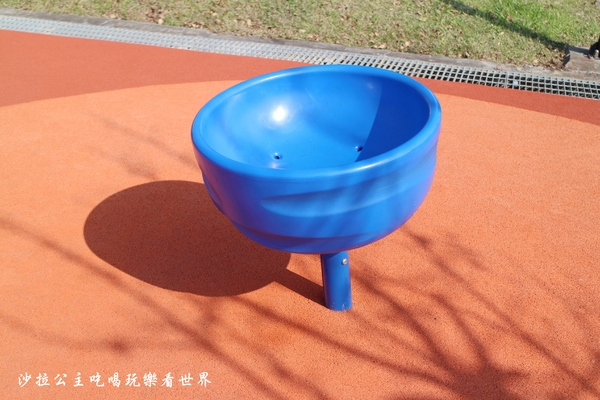 士林四號廣場:士林特色公園/親子活動『士林四號廣場』捷運士林站/士林官邸/泰北中學旁