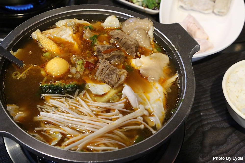 台南火鍋｜楊記麻辣火鍋夏林店:有好湯頭的平價小火鍋，160元搞定一個人的麻辣鍋｜台南麻辣火鍋｜個人鍋 - 台南好Food遊