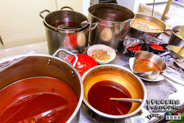 巴蜀天府麻辣鍋:巴蜀天府麻辣鍋【龍潭美食】|桃園龍潭最推薦麻辣火鍋店;天然食材加中藥材熬煮湯頭,讓人會想念的超讚優質麻辣鍋。