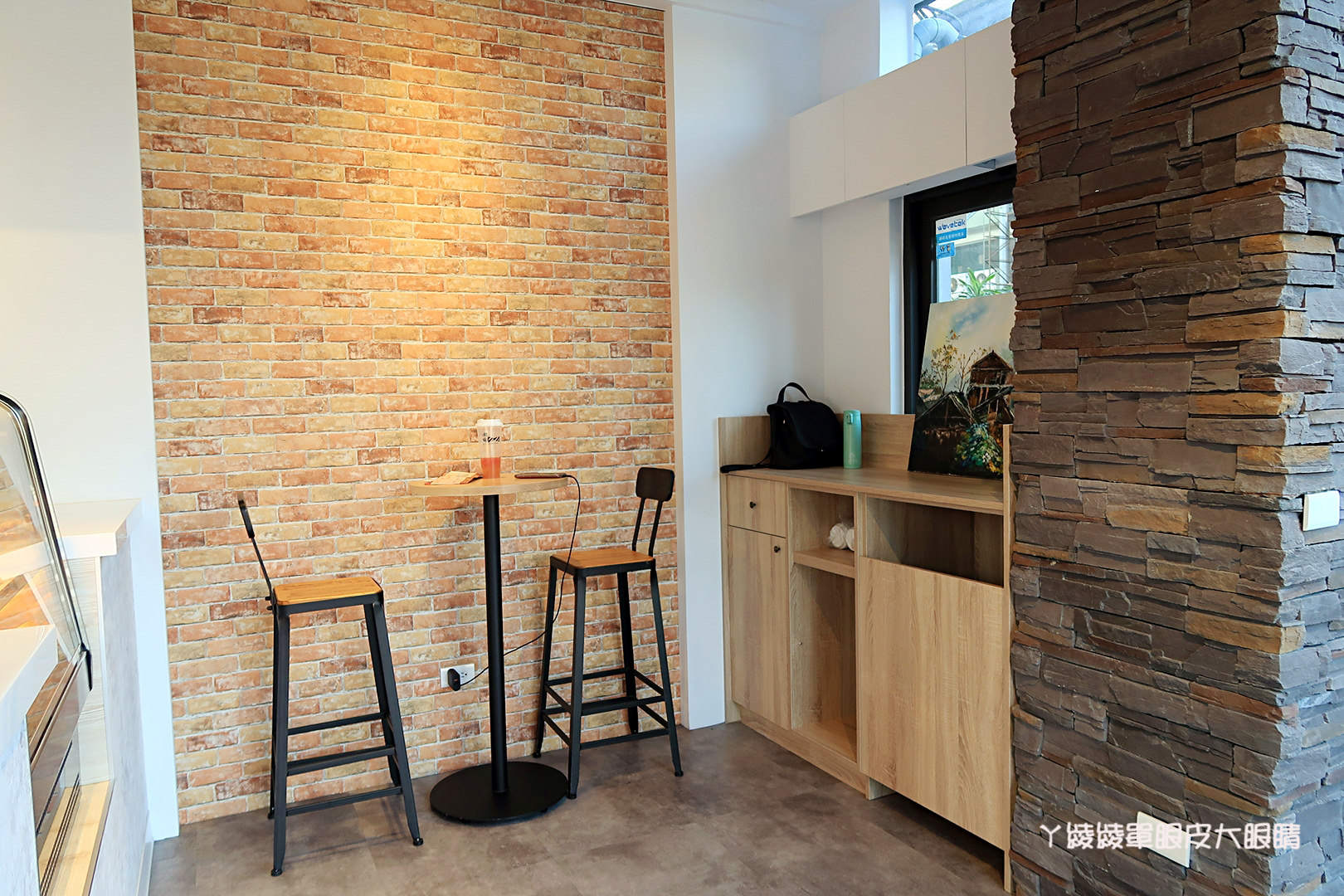 新竹飲料店推薦茶痞客！巨城旁的鑽石玻璃屋，茶品現點現沖！營業近凌晨，提供WIFI及插座