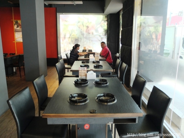 五鮮級平價鍋物(屏東自由店)：食記【五鮮級平價鍋物(屏東自由店)】平價實惠火鍋！超狂大肉盤、大海蝦拼盤必點推薦 還有白飯飲料免費吃到飽