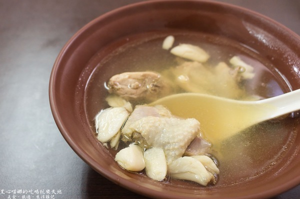 粗飽食堂:高雄苓雅丨粗飽食堂 三信家商前,隱藏在巷子裡的平價家常味兒~