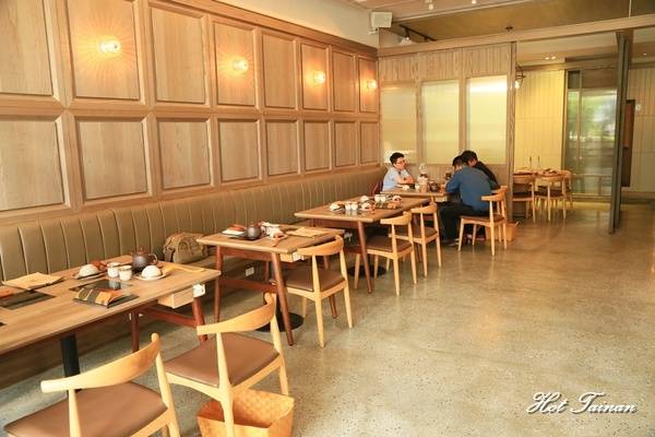 德記中藥火鍋(台南總店)：【台南美食】百年中藥鋪結合火鍋店，搭載著溫度與誠意的一鍋：德記中藥火鍋台南總店