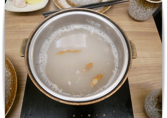 天冷來補一下「德記中藥火鍋-台南總店」中藥入鍋 ❤