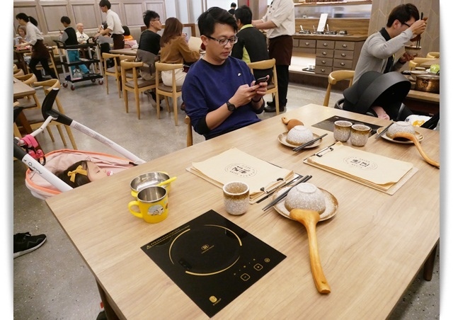 天冷來補一下「德記中藥火鍋-台南總店」中藥入鍋 ❤