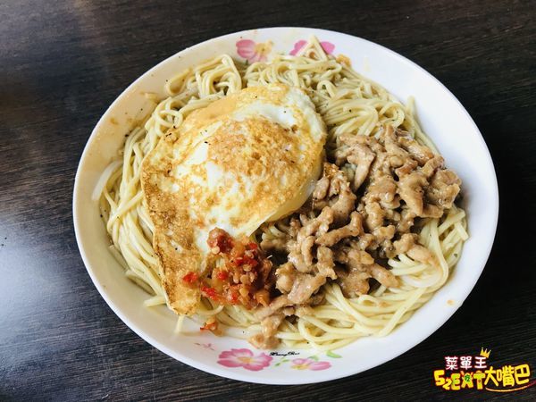 台中西屯美食鐵板麵》豬肉鐵板麵菜單價位大公開！網友激推料多實在高CP值的早午餐～台中西屯路漢口路必吃美食小吃餐廳推薦。