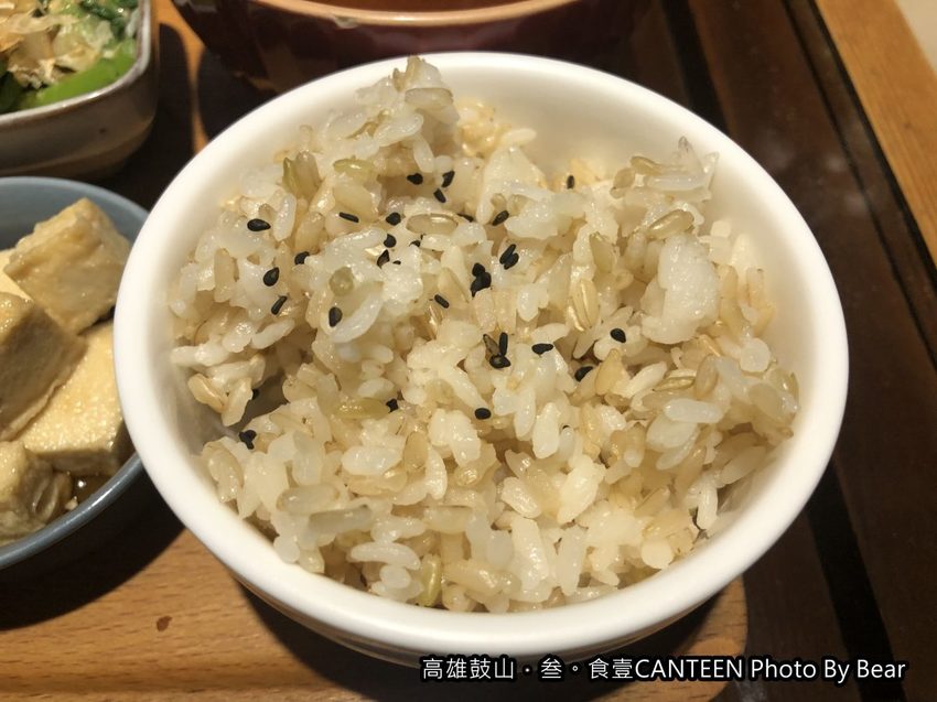 【高雄鼓山】「叁。食壹CANTEEN（老屋餐廳/百年老建築/早午餐/中式簡餐/近西子灣捷運站）」