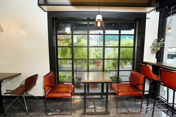 一緒二廚房 IsShoNi Kitchen：【台南美食】隱藏巷弄間的低調義法料理，IG打卡風潮點：一緒二廚房 IsShoNi Kitchen