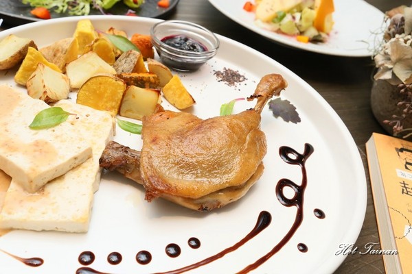 一緒二廚房 IsShoNi Kitchen：【台南美食】隱藏巷弄間的低調義法料理，IG打卡風潮點：一緒二廚房 IsShoNi Kitchen