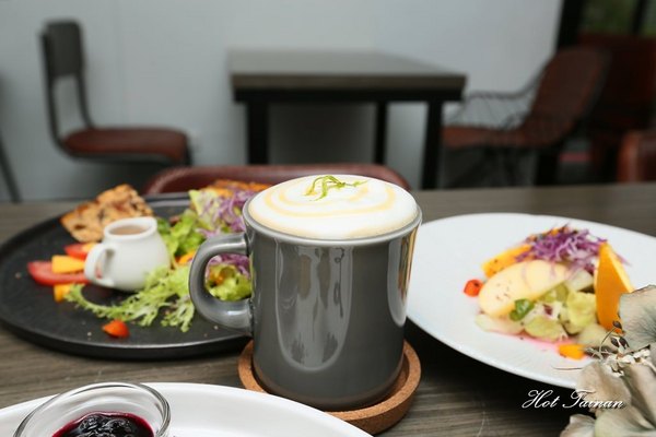 一緒二廚房 IsShoNi Kitchen：【台南美食】隱藏巷弄間的低調義法料理，IG打卡風潮點：一緒二廚房 IsShoNi Kitchen