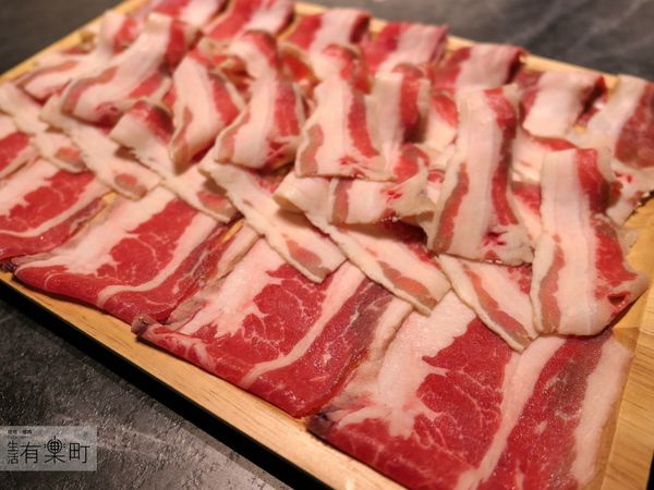 【桃園龜山美食】捌圓堂 (環球A8店)：和牛龍蝦帝王蟹鍋物專賣，人氣海老蝦盛合雙人套餐；頂級火鍋聚餐推薦，環球購物中心美食分享