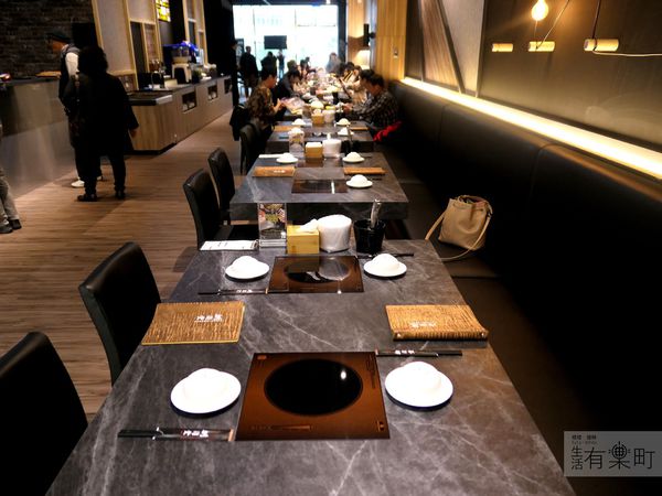 【桃園龜山美食】捌圓堂 (環球A8店)：和牛龍蝦帝王蟹鍋物專賣，人氣海老蝦盛合雙人套餐；頂級火鍋聚餐推薦，環球購物中心美食分享