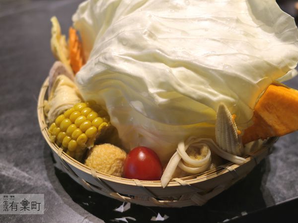 【桃園龜山美食】捌圓堂 (環球A8店)：和牛龍蝦帝王蟹鍋物專賣，人氣海老蝦盛合雙人套餐；頂級火鍋聚餐推薦，環球購物中心美食分享