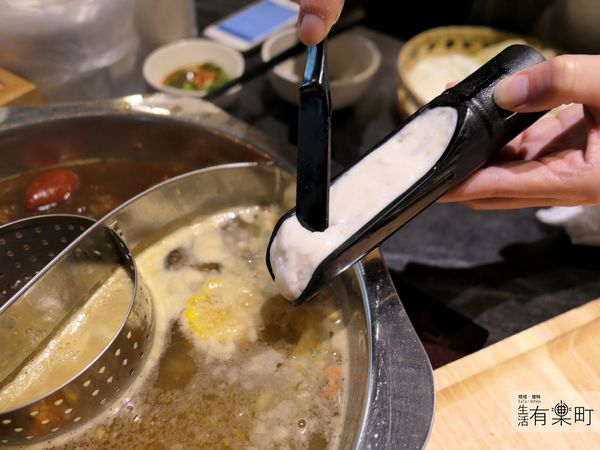 【桃園龜山美食】捌圓堂 (環球A8店)：和牛龍蝦帝王蟹鍋物專賣，人氣海老蝦盛合雙人套餐；頂級火鍋聚餐推薦，環球購物中心美食分享