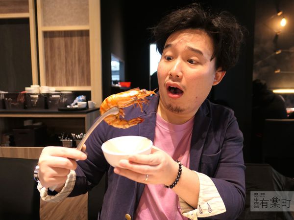 【桃園龜山美食】捌圓堂 (環球A8店)：和牛龍蝦帝王蟹鍋物專賣，人氣海老蝦盛合雙人套餐；頂級火鍋聚餐推薦，環球購物中心美食分享