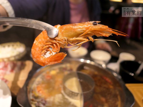 【桃園龜山美食】捌圓堂 (環球A8店)：和牛龍蝦帝王蟹鍋物專賣，人氣海老蝦盛合雙人套餐；頂級火鍋聚餐推薦，環球購物中心美食分享