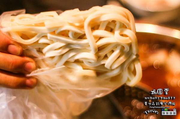 捌圓堂(環球A8店):捌圓堂環球A8店【龜山美食】|桃園龜山機場捷運A8站麻辣鍋(GlobalMall環球購物中心美食);高檔和牛龍蝦帝王蟹鍋物專賣店。