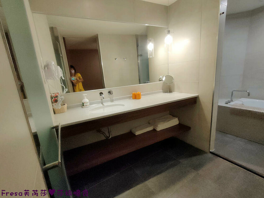 嘉義飯店【福泰桔子商旅】日式房型秒飛日本度假趣.完善舒適的背包客房超大交誼聽│嘉義文化店 - Fresa芙芮莎♥莎旅憶食