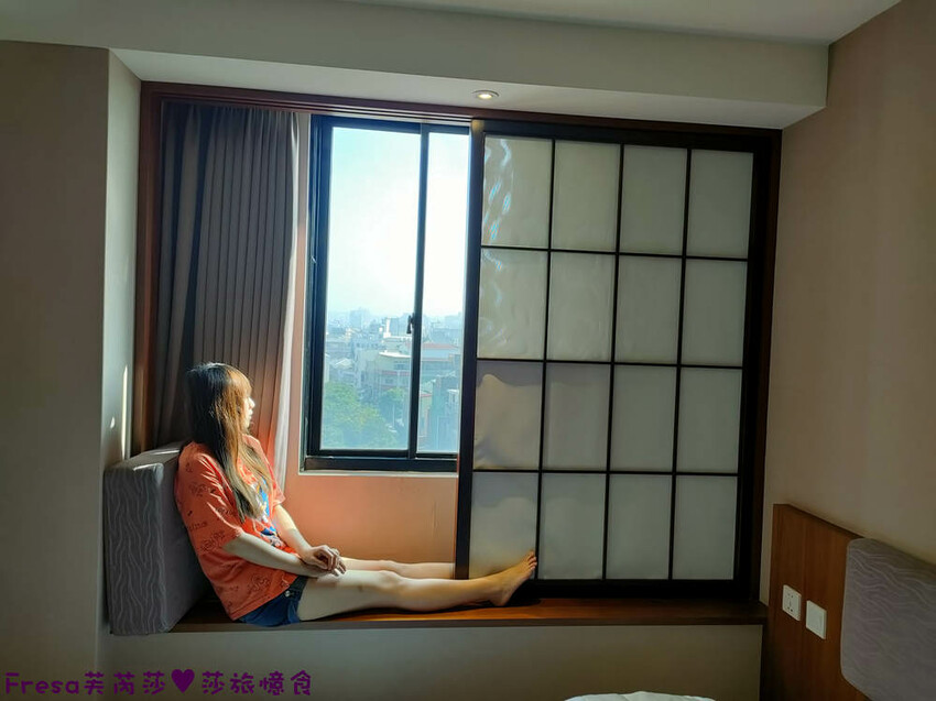 嘉義飯店【福泰桔子商旅】日式房型秒飛日本度假趣.完善舒適的背包客房超大交誼聽│嘉義文化店 - Fresa芙芮莎♥莎旅憶食