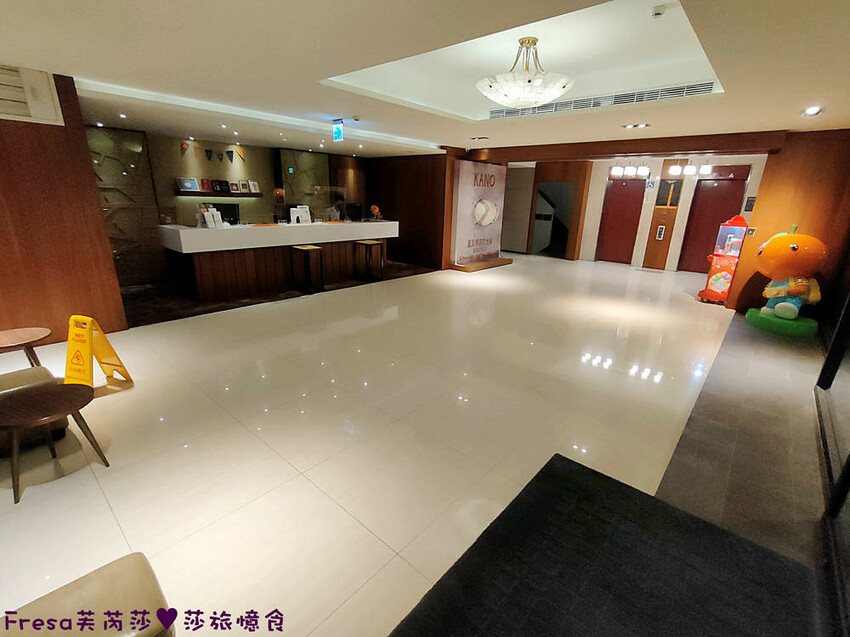 嘉義飯店【福泰桔子商旅】日式房型秒飛日本度假趣.完善舒適的背包客房超大交誼聽│嘉義文化店 - Fresa芙芮莎♥莎旅憶食