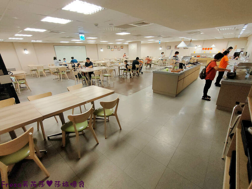 嘉義飯店【福泰桔子商旅】日式房型秒飛日本度假趣.完善舒適的背包客房超大交誼聽│嘉義文化店 - Fresa芙芮莎♥莎旅憶食