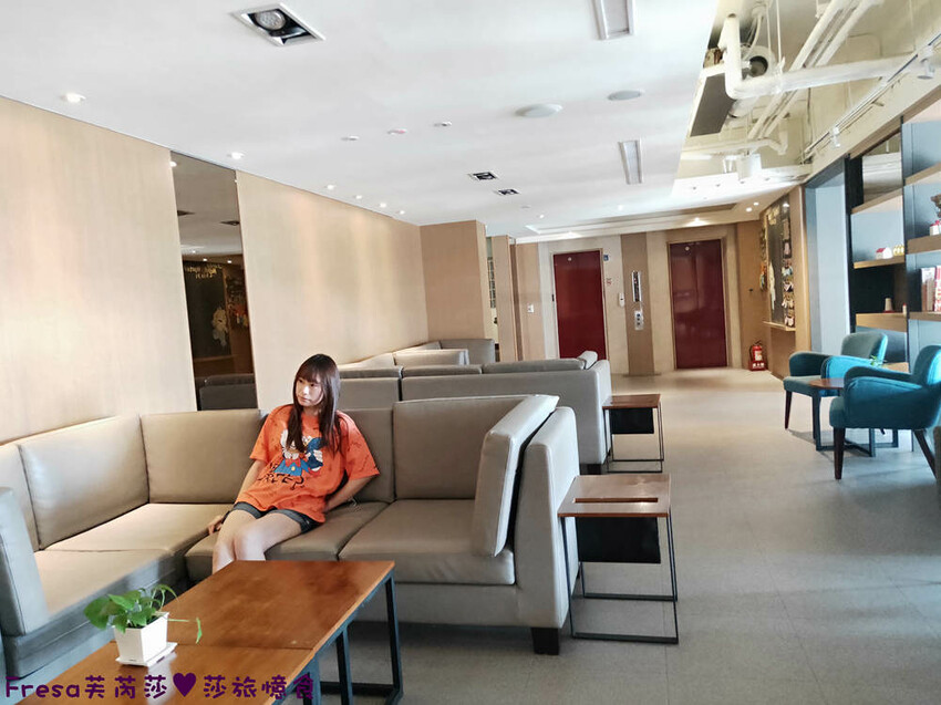 嘉義飯店【福泰桔子商旅】日式房型秒飛日本度假趣.完善舒適的背包客房超大交誼聽│嘉義文化店 - Fresa芙芮莎♥莎旅憶食