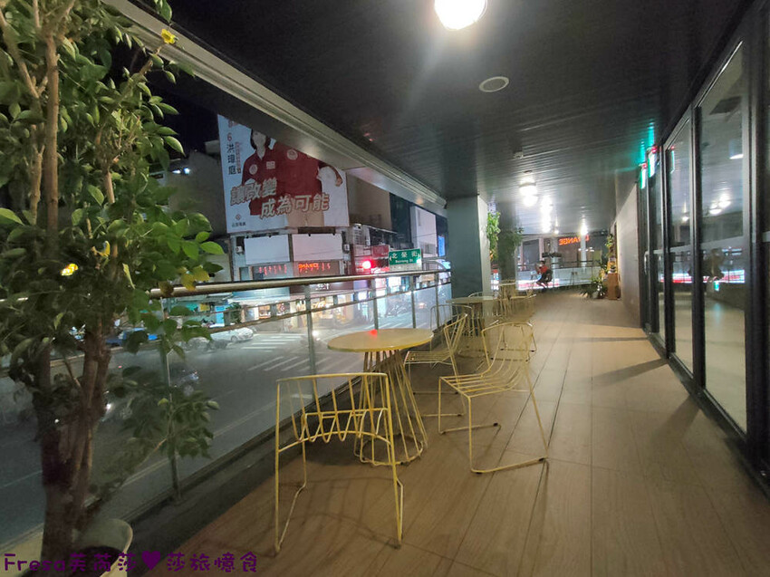 嘉義飯店【福泰桔子商旅】日式房型秒飛日本度假趣.完善舒適的背包客房超大交誼聽│嘉義文化店 - Fresa芙芮莎♥莎旅憶食