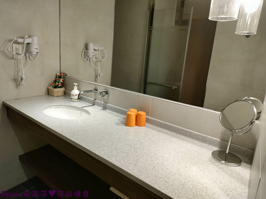 嘉義飯店【福泰桔子商旅】日式房型秒飛日本度假趣.完善舒適的背包客房超大交誼聽│嘉義文化店 - Fresa芙芮莎♥莎旅憶食