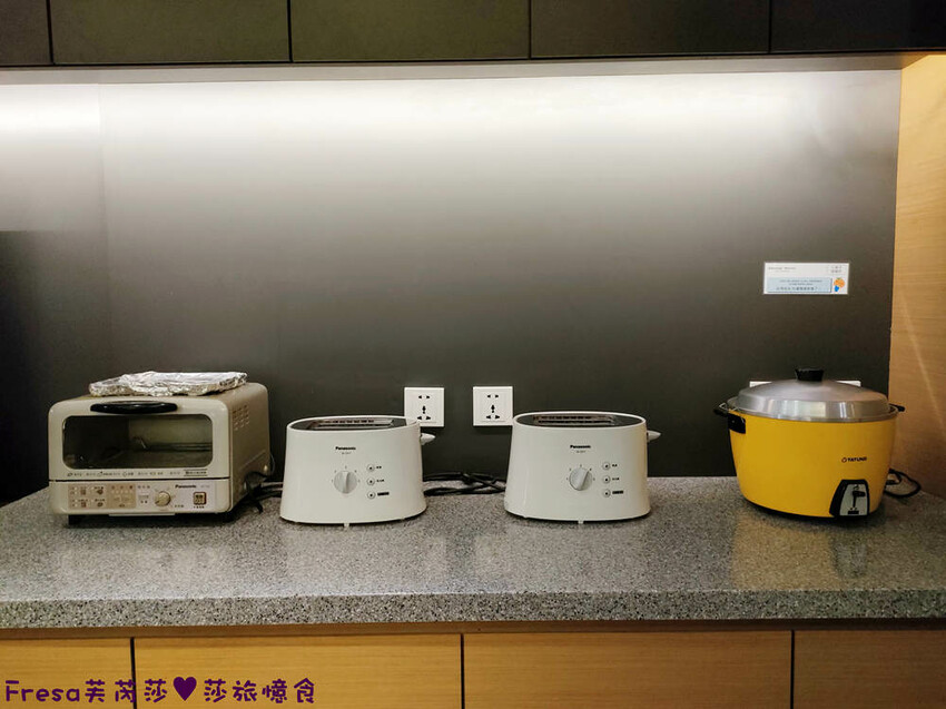 嘉義飯店【福泰桔子商旅】日式房型秒飛日本度假趣.完善舒適的背包客房超大交誼聽│嘉義文化店 - Fresa芙芮莎♥莎旅憶食