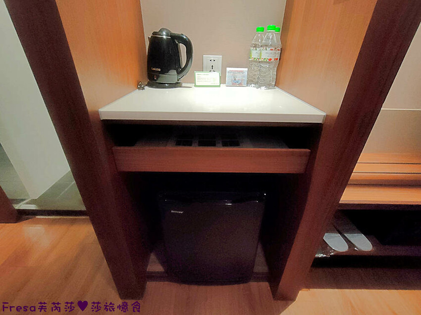 嘉義飯店【福泰桔子商旅】日式房型秒飛日本度假趣.完善舒適的背包客房超大交誼聽│嘉義文化店 - Fresa芙芮莎♥莎旅憶食