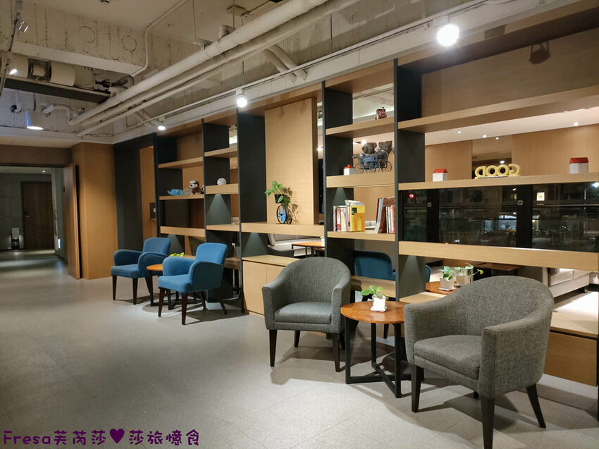 嘉義飯店【福泰桔子商旅】日式房型秒飛日本度假趣.完善舒適的背包客房超大交誼聽│嘉義文化店 - Fresa芙芮莎♥莎旅憶食