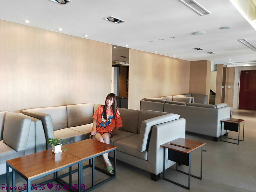 嘉義飯店【福泰桔子商旅】日式房型秒飛日本度假趣.完善舒適的背包客房超大交誼聽│嘉義文化店 - Fresa芙芮莎♥莎旅憶食