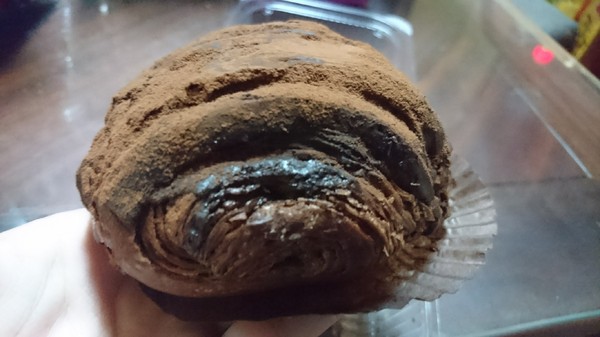 （胖匠）パン匠Bakery烘焙工房(大立)：高雄~胖匠 パン匠Bakery烘焙工房 髒髒包~超火紅髒髒旋風~不只髒到最高點還會爆漿呦~