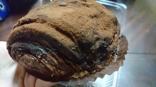 （胖匠）パン匠Bakery烘焙工房(大立)：高雄~胖匠 パン匠Bakery烘焙工房 髒髒包~超火紅髒髒旋風~不只髒到最高點還會爆漿呦~