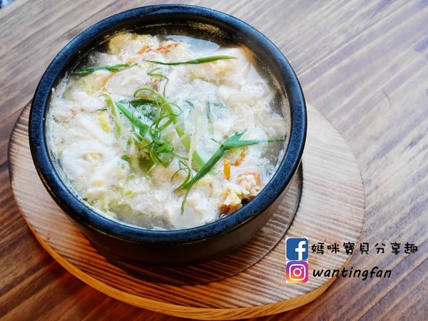 【韓式料理】歐吧噠韓國炸雞餐酒館 奢華浪漫 韓式炸雞 免費韓服體驗 約會聚餐都適合 (16).JPG